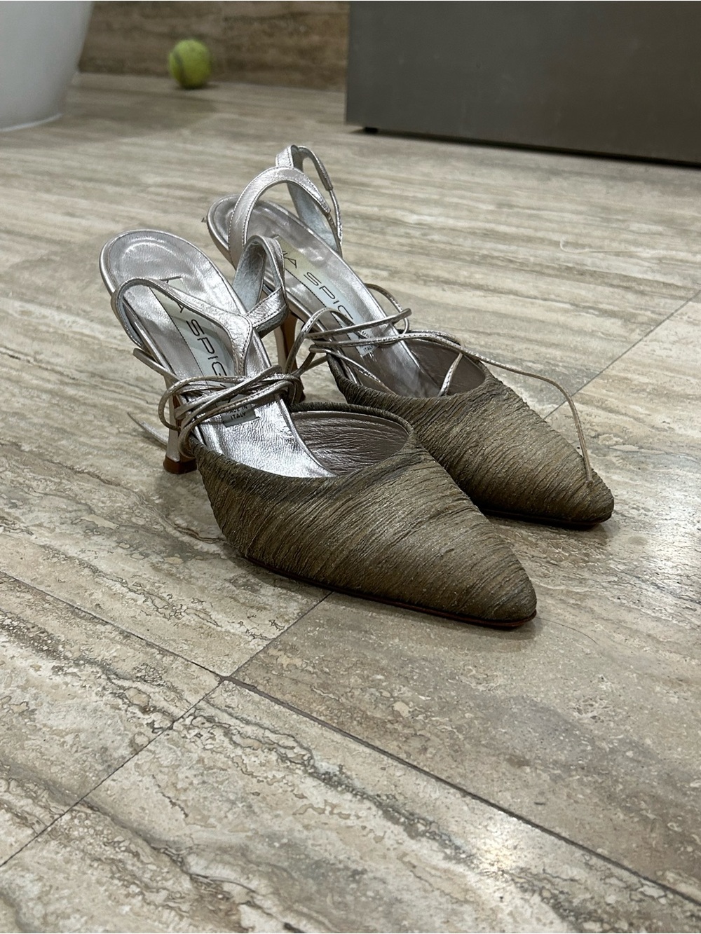 Via Spiga Metallic gold neutral Slingback Heels size 7.5